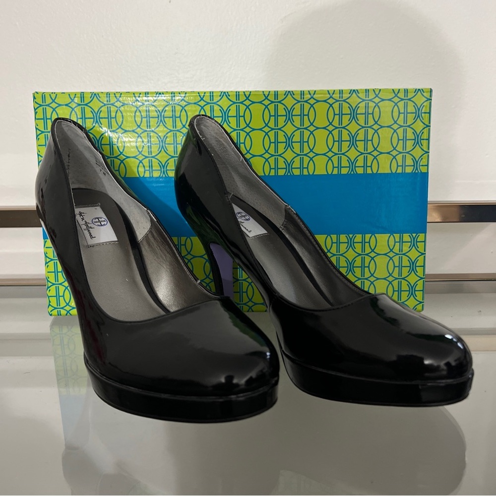 Hot in Hollywood woman heels size 7